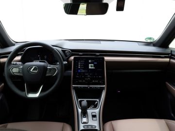 Lexus LBX